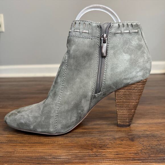 Vince Camuto Reeista size 7.5 gray suede block ankle booties almond toe cut out - Picture 3 of 13